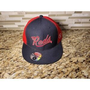 Cincinnati Reds Hat Fitted Red Cap Size 7 1/4 MLB Baseball Mens Hatco Vintage